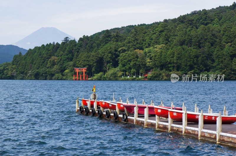 日本箱根芦之湖风光