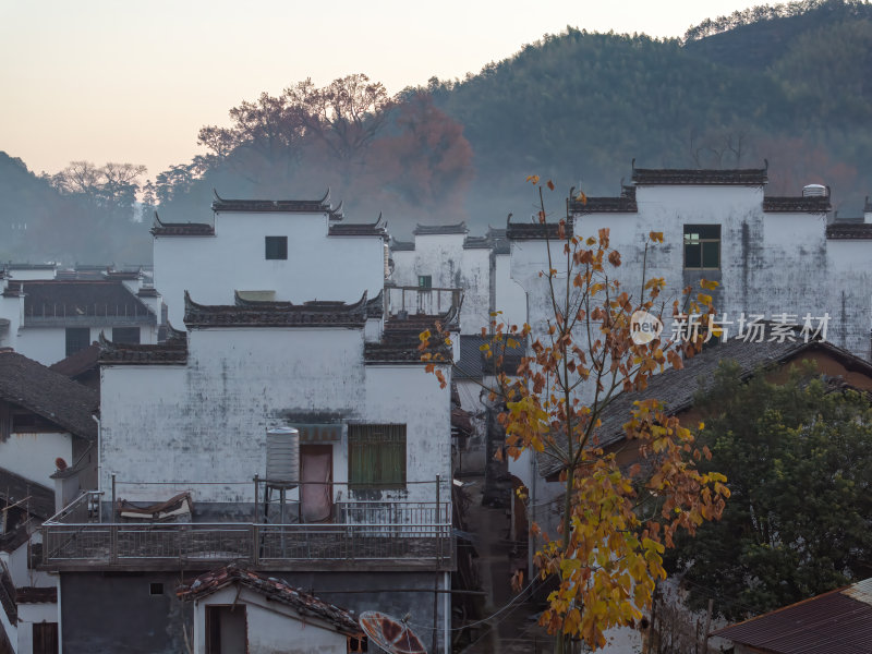 江西上饶婺源石城红枫网红景点日出晨雾航拍