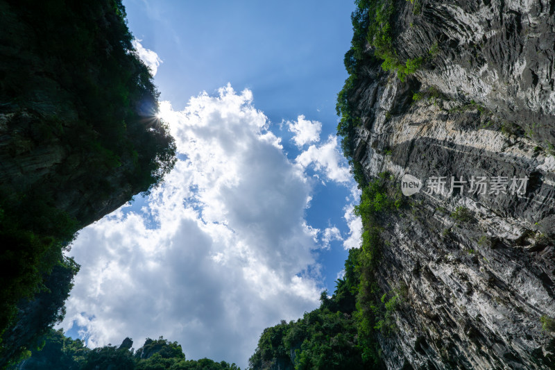 重庆武隆后坪乡天坑群景观