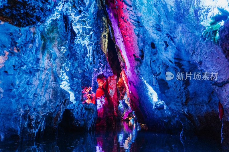 安顺龙宫风景区溶洞