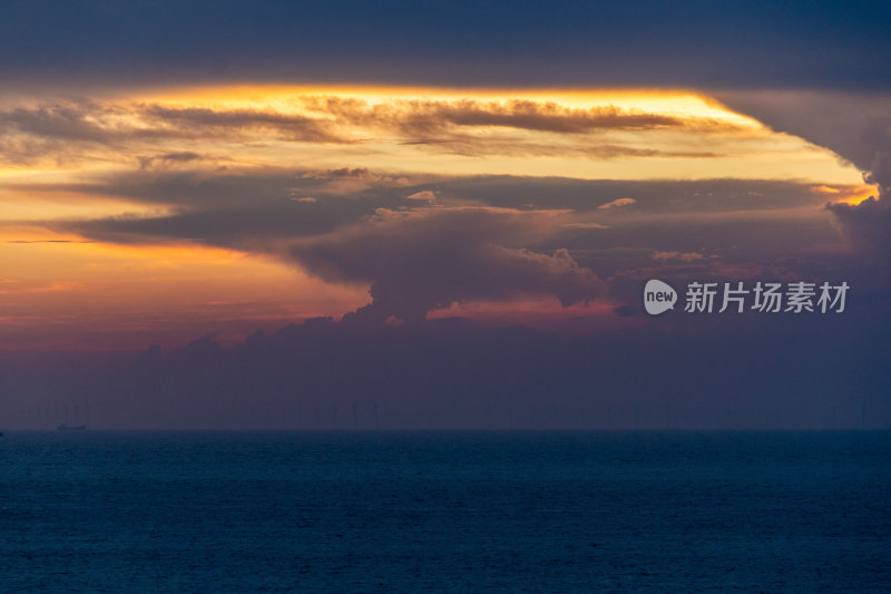 海边的落日