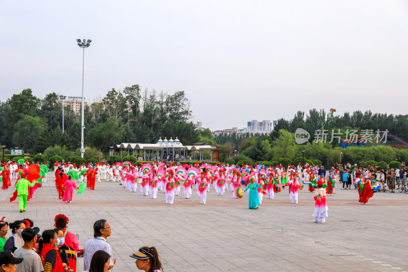 呼伦贝尔市成吉思汗广场文娱活动广场舞