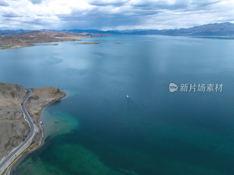 西藏阿里地区狮泉河班公措高空航拍