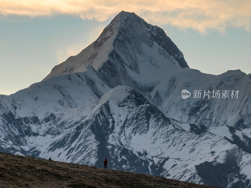 四川甘孜州冷嘎措网红贡嘎雪山高空航拍