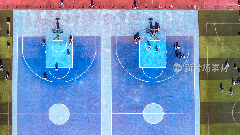 校园操场学生体育锻炼课间操户外运动航拍图