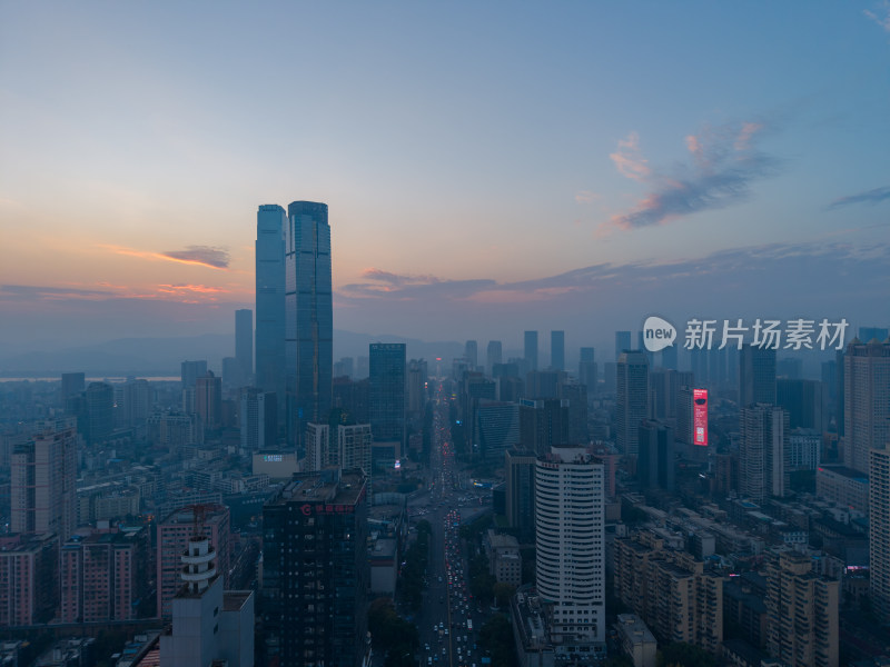 湖南长沙五一大道交通夜景晚霞