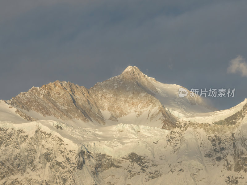 西藏日喀则珠峰东坡嘎玛沟喜马拉雅山脉航拍