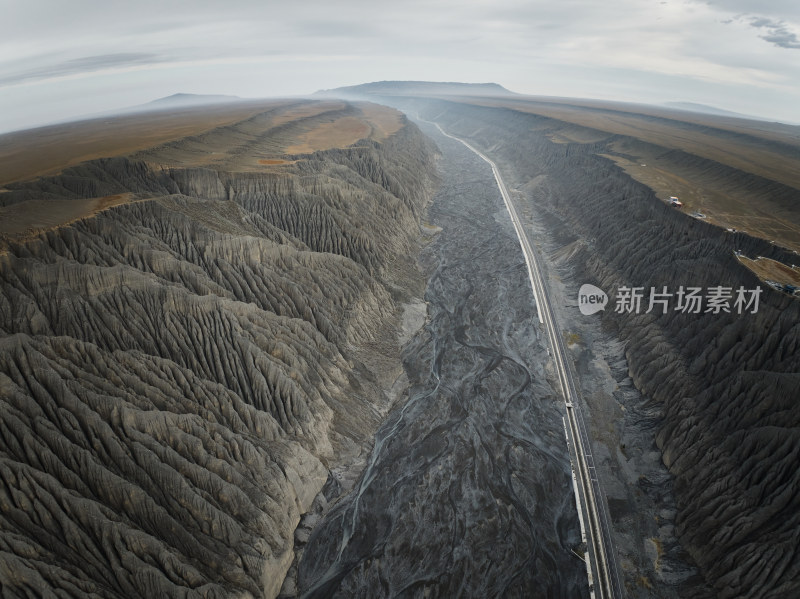 航拍独山子大峡谷