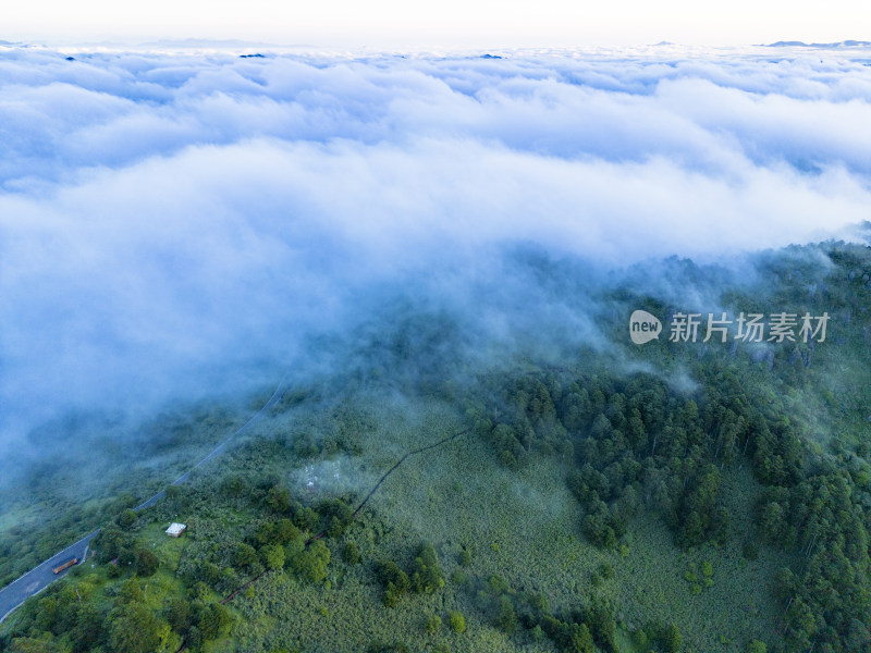 高山云海日落晚霞航拍摄影图