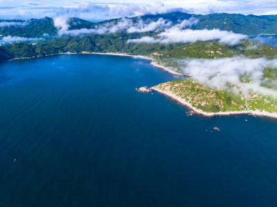 大海岛屿南澳岛云海航拍图