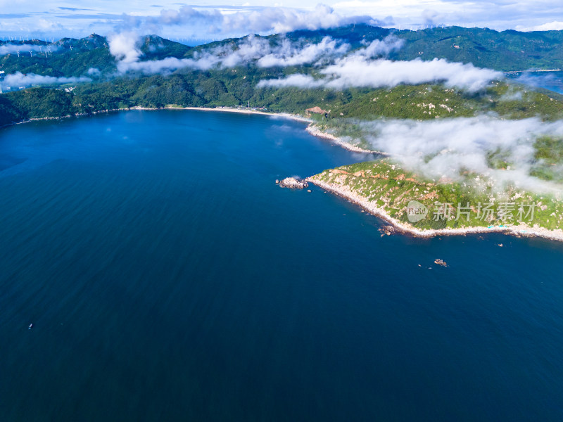 大海岛屿南澳岛云海航拍图