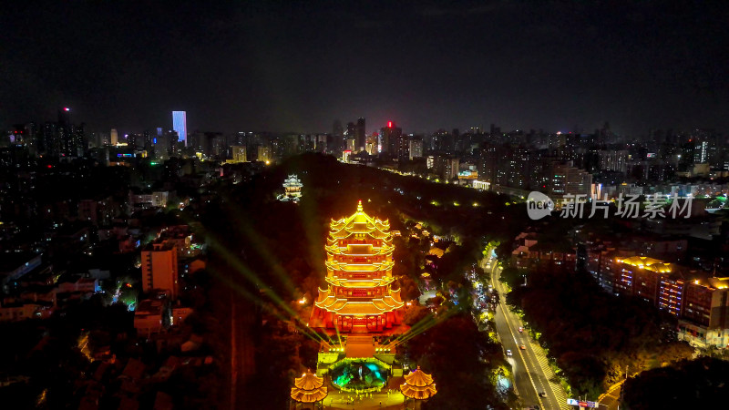 湖北武汉黄鹤楼夜景灯光秀航拍图