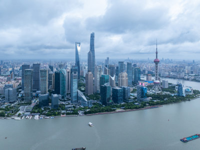 上海台风暴风雨来临前黑云压城航拍