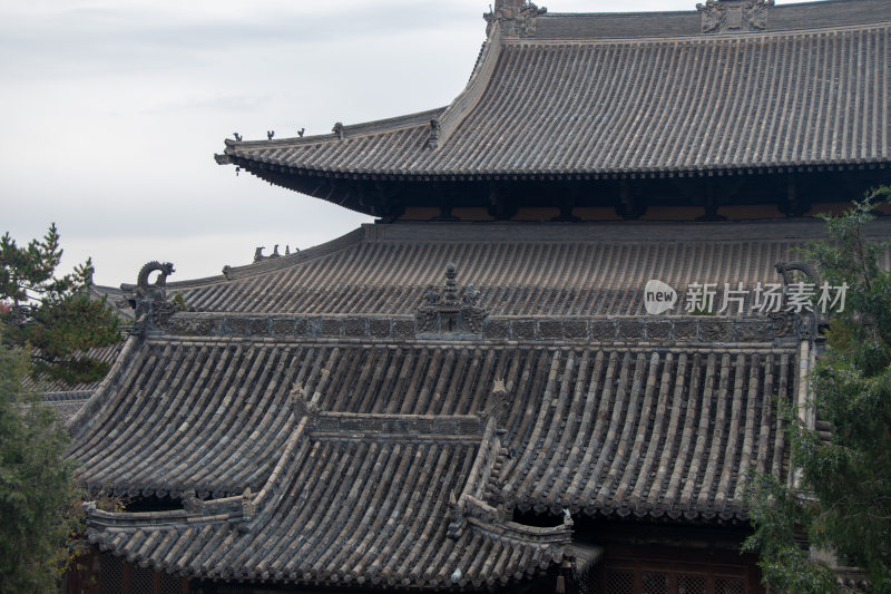 山西大同华严寺屋顶装饰