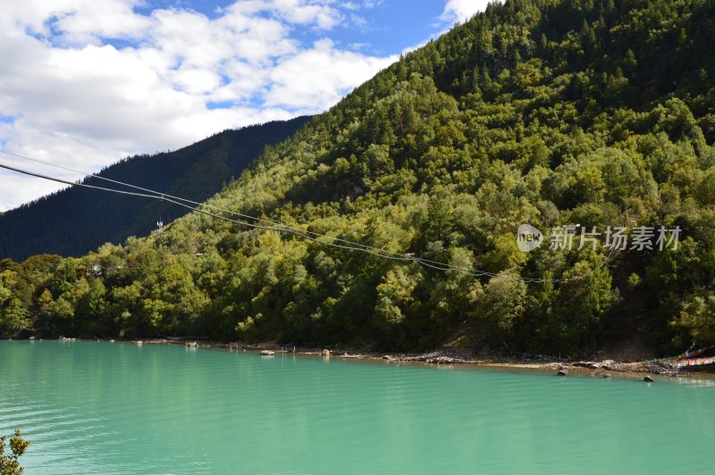 西藏巴松措景区风景