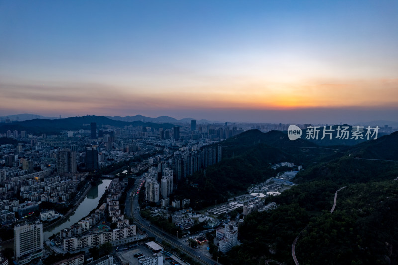 广东珠海城市夕阳晚霞航拍摄影图