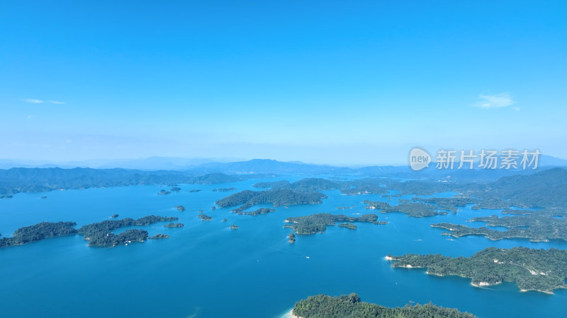 万绿湖风景航拍湖泊湿地公园草地河流风光