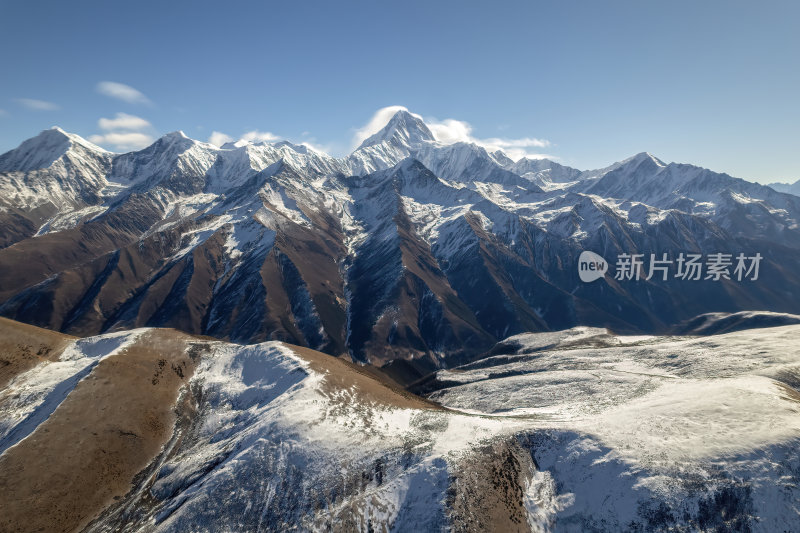 四川甘孜州高原冷嘎措贡嘎雪山高空航拍