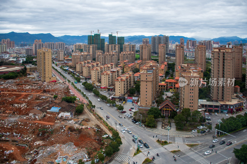 城市住宅区街景及周边建设鸟瞰图