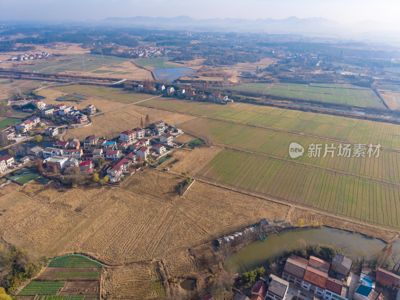 城郊农田及建筑航拍景象