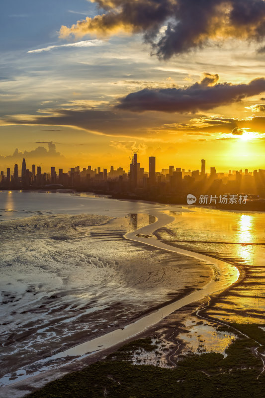 广东大湾区深圳前海湾涂滩日落城市夜景航拍