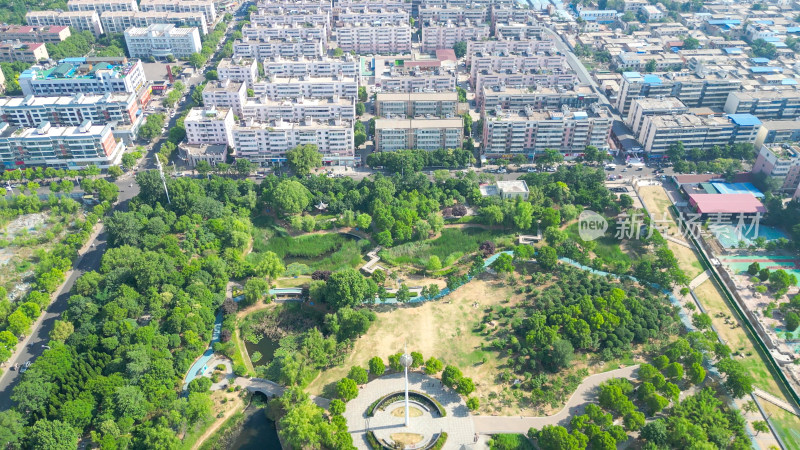 航拍河南平顶山鹰城广场