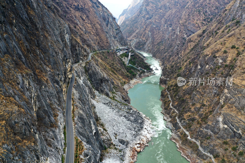 香格里拉上虎跳峡