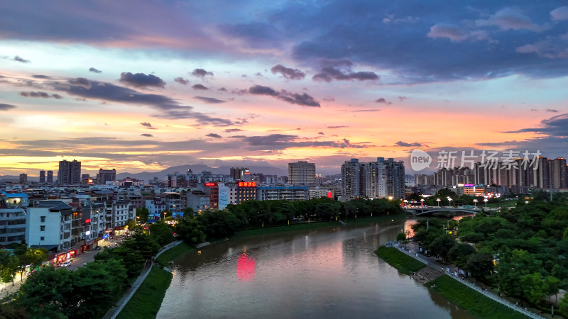 玉林城市晚霞城市大景航拍图