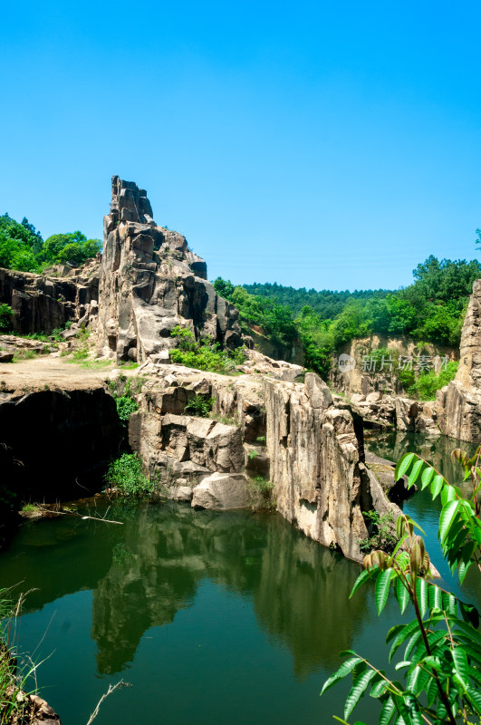 山中的自然风景