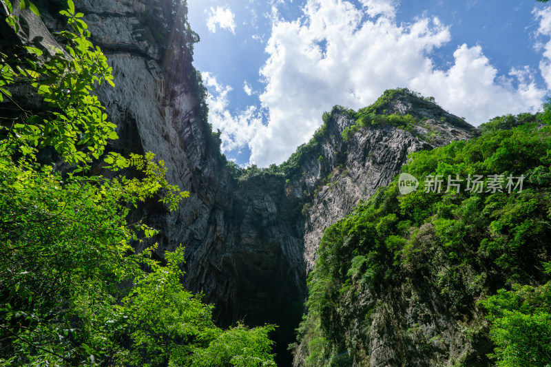 重庆武隆后坪乡天坑群景观