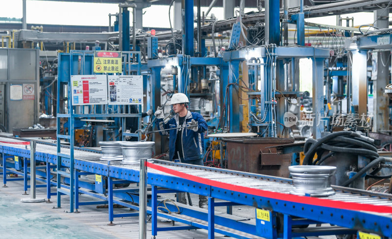 铝企业生产加工 汽车轮毂生产车间