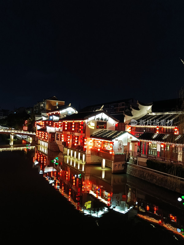 上海七宝老街夜景街道静谧城市古镇河边