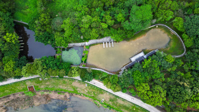 航拍深圳坪山燕子岭公园燕子湖风景