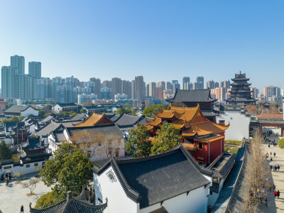 春节前后武汉归元寺的建筑及其香客游客