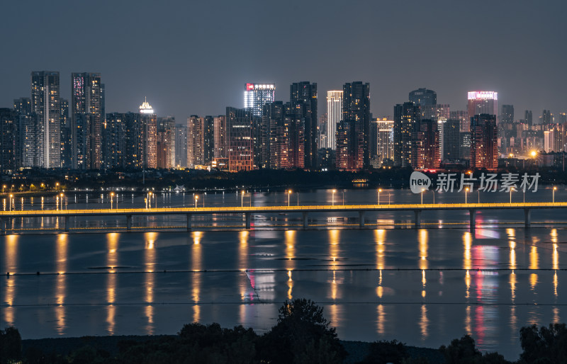 武汉沙湖大桥夜景