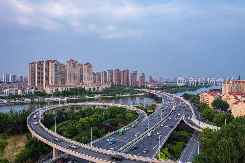 天津海河复兴门地铁站海津大桥城市交通风光