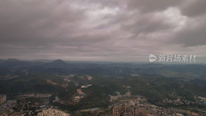 大山城市清晨日出贵州凯里日出航拍