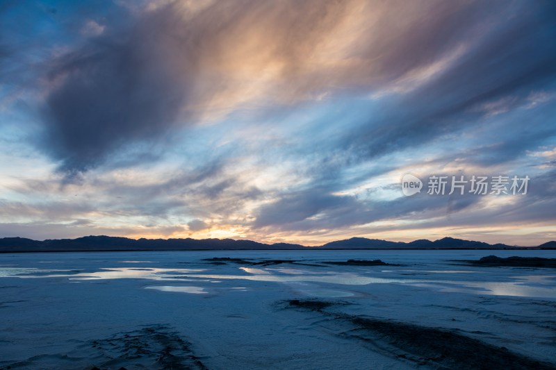 青海大柴旦湖