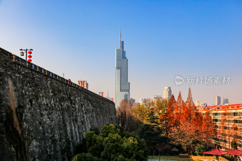 南京城墙与紫峰大厦古今同框城市天际线