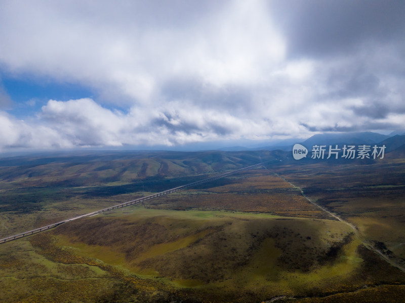 祁连山山脉航拍图