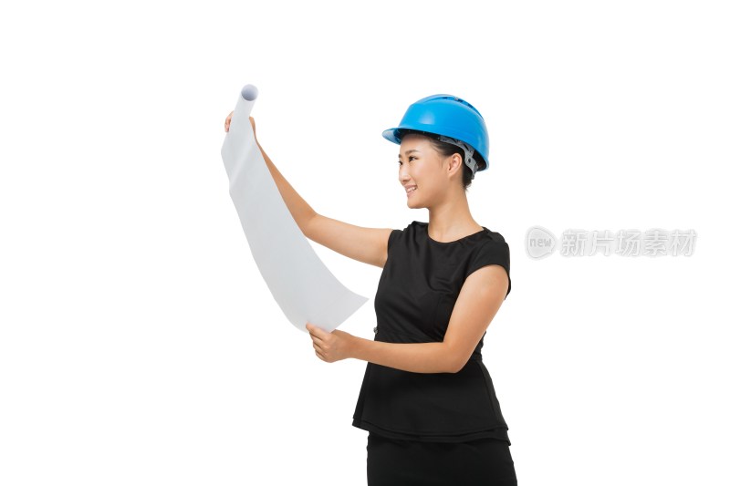 女建筑设计师拿着图纸