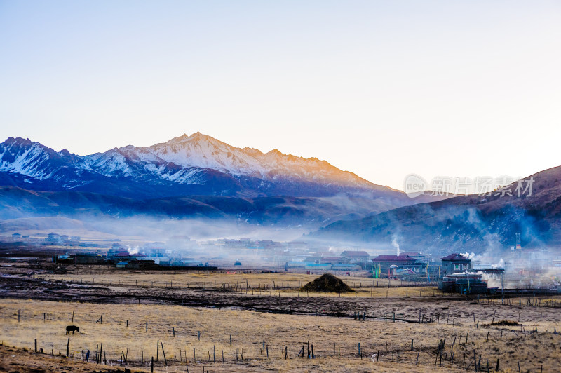 川西高原雪山