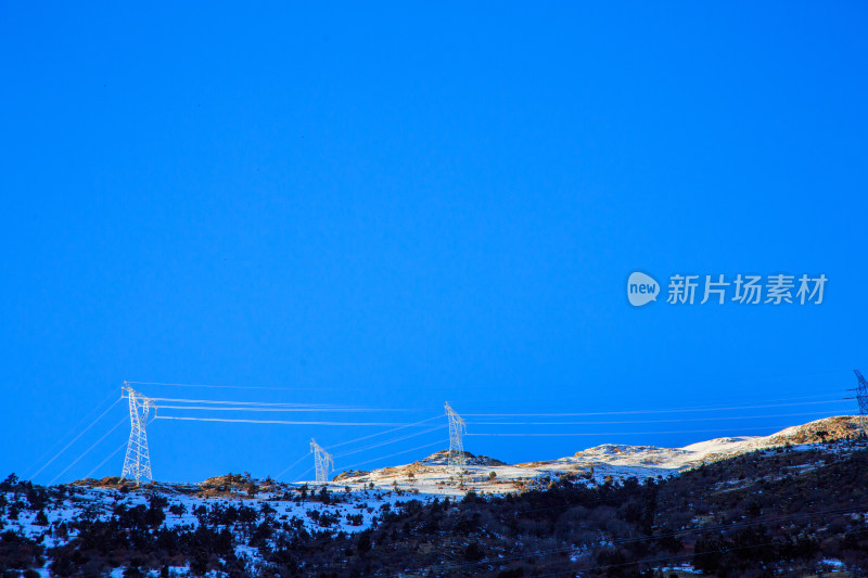 中国西藏地区冬季雪景高原风景