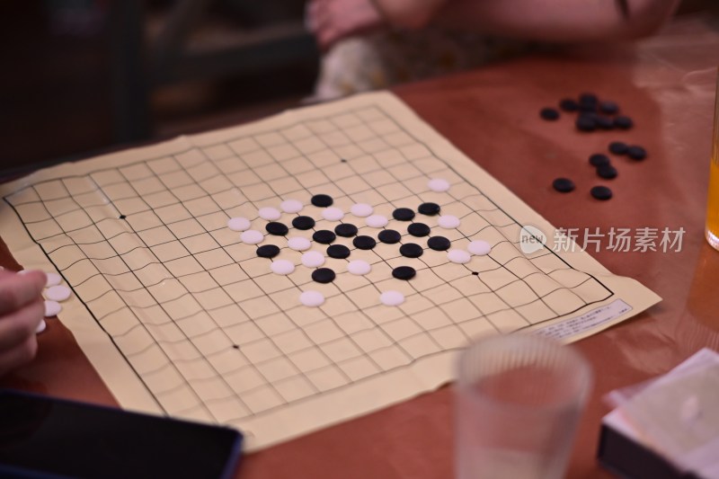 焦灼的棋局