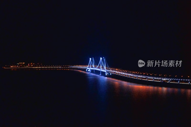 大连跨海大桥的夜景