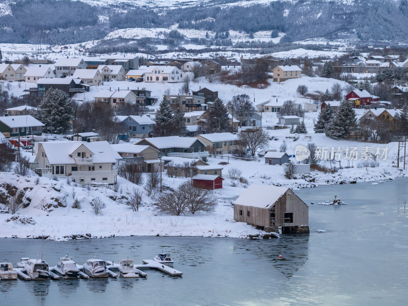 挪威罗弗敦群岛北极圈雷纳冬季雪景高空航拍