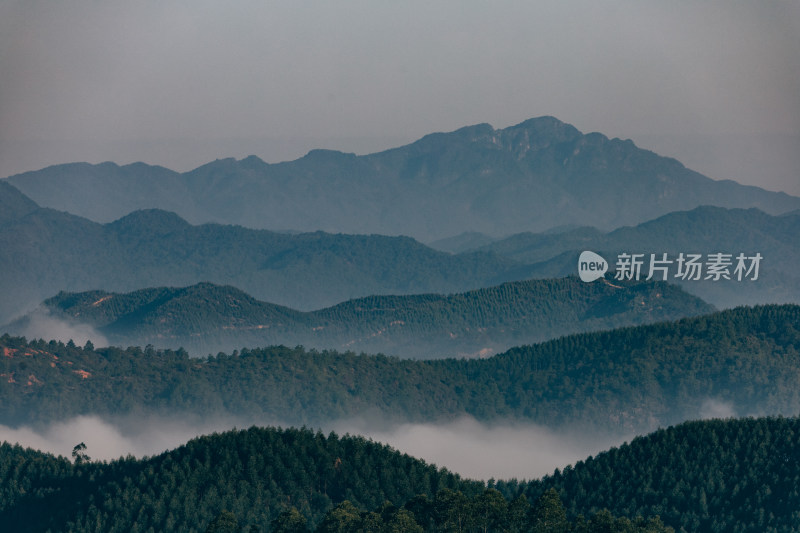 水墨画山水云海山