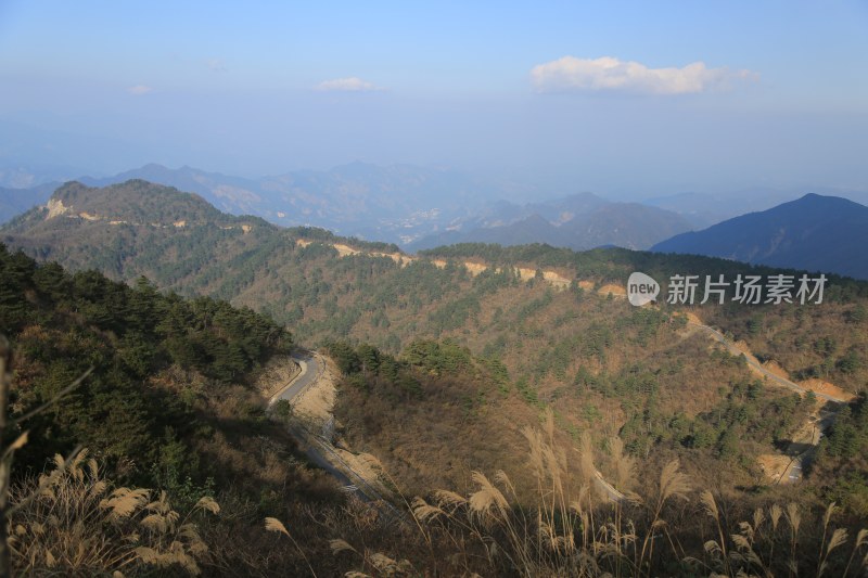 山间 公路 小路 高山 群山 山脉 曲折