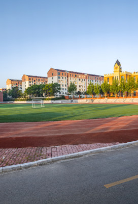 小学校园操场