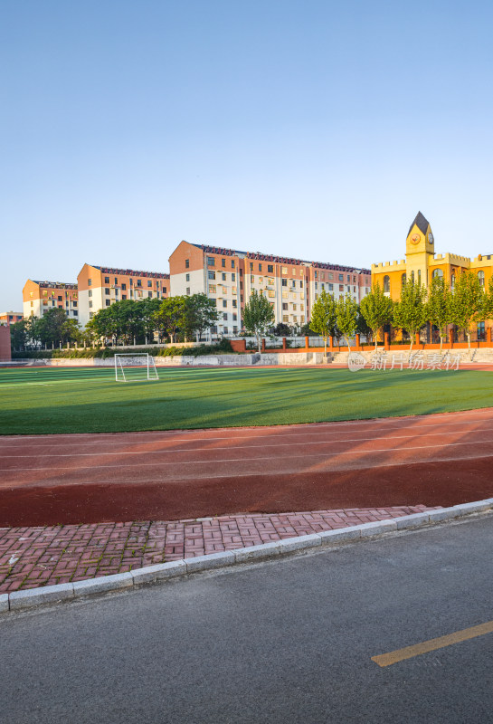 小学校园操场